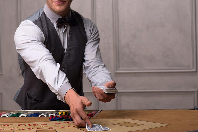 Blackjack with live dealers Blackjack with live dealers: advantages